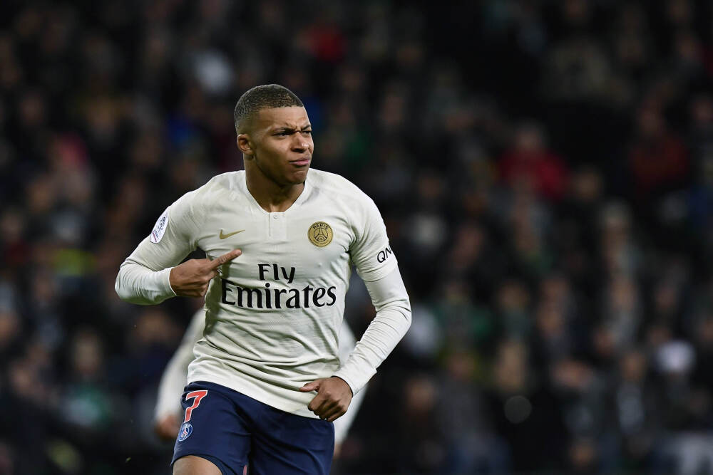 周六013英超：托特纳姆热刺VS曼彻斯特联全方位比分预测